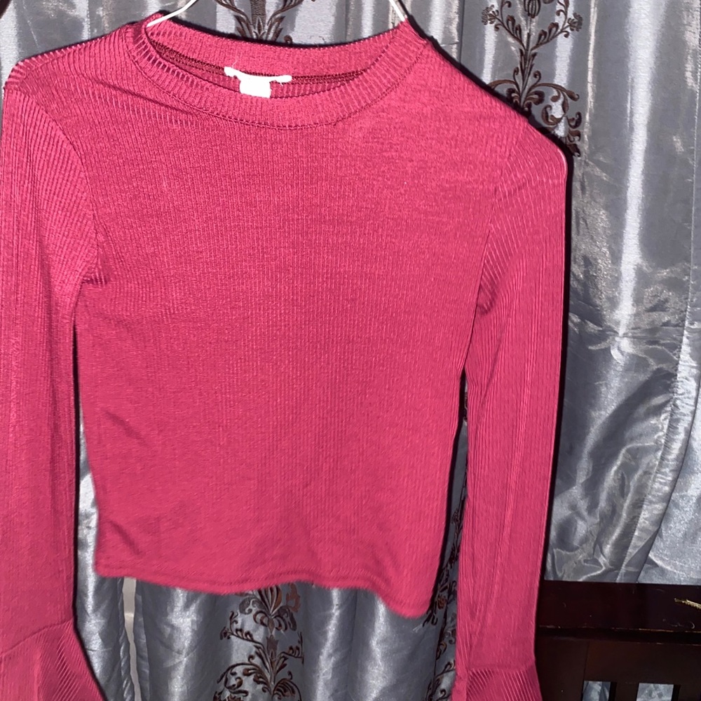 Cute burgundy crop top